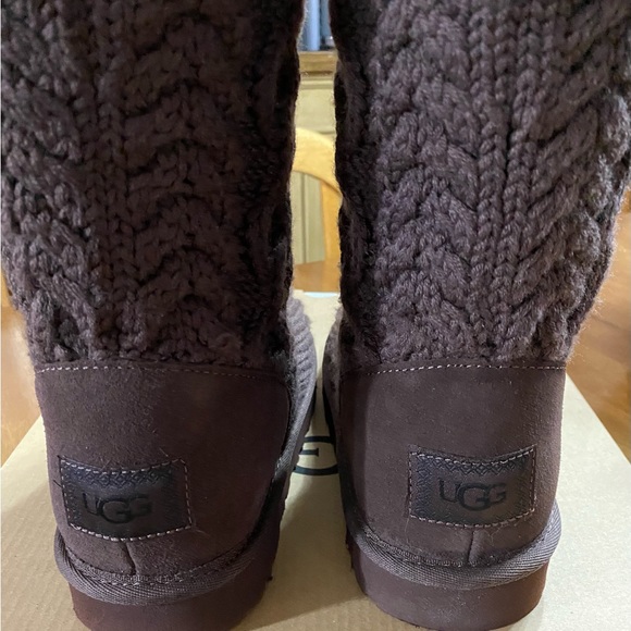 UGG CLASSIC CARDI CABLED KNIT BROWN BOOTS - WOMEN'S 8 - Picture 8 of 15